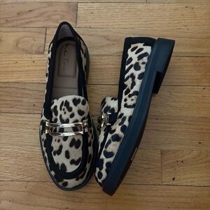 Me Too Leather Leopard Loafers Size 7